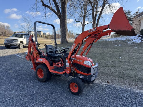 2010 Kubota BX25 Tractor Loader Backhoe - Image 16