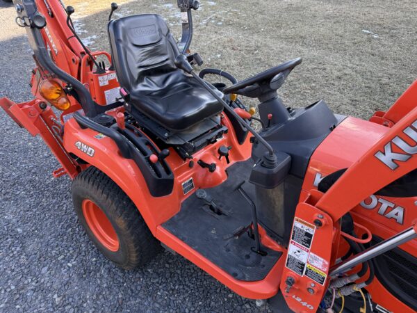 2010 Kubota BX25 Tractor Loader Backhoe - Image 18