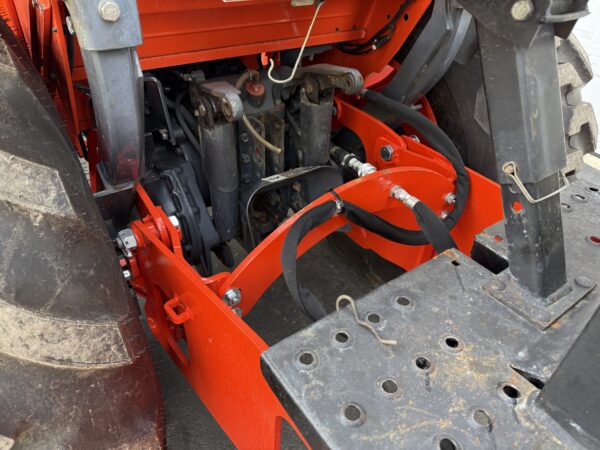 2003 Kubota Grand L3130 Tractor Loader Backhoe - Image 13
