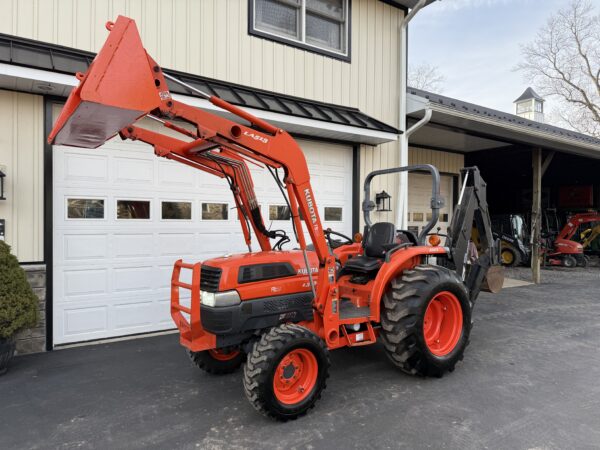 2003 Kubota Grand L3130 Tractor Loader Backhoe - Image 15