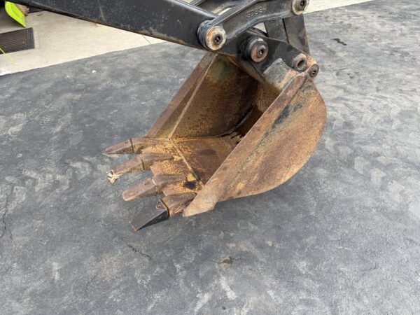 2003 Kubota Grand L3130 Tractor Loader Backhoe - Image 21