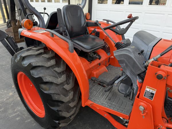 2003 Kubota Grand L3130 Tractor Loader Backhoe - Image 26