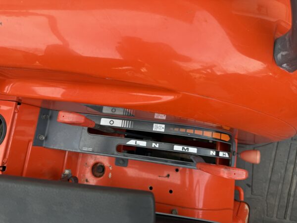 2003 Kubota Grand L3130 Tractor Loader Backhoe - Image 36