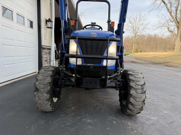 2005 New Holland TC33DA Tractor Loader Backhoe - Image 17
