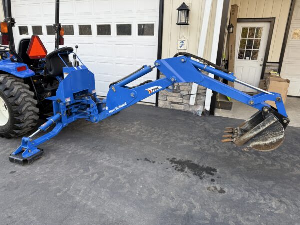 2005 New Holland TC33DA Tractor Loader Backhoe - Image 20