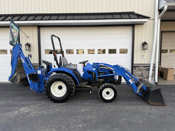 2005 New Holland TC33DA Tractor Loader Backhoe