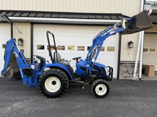 2005 New Holland TC33DA Tractor Loader Backhoe - Image 30