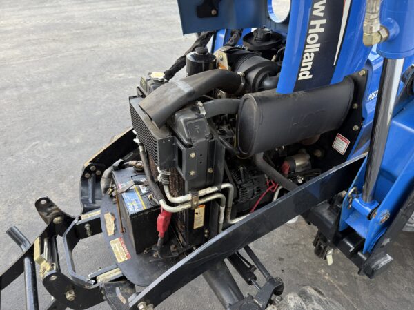 2005 New Holland TC33DA Tractor Loader Backhoe - Image 35