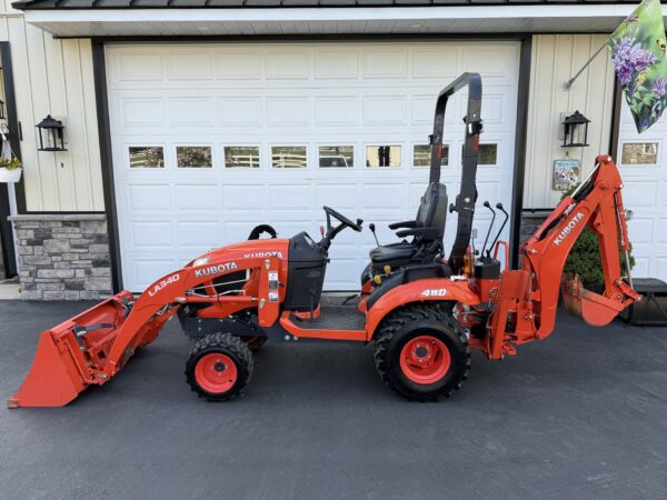 2019 Kubota BX23S Tractor Loader Backhoe - Image 2