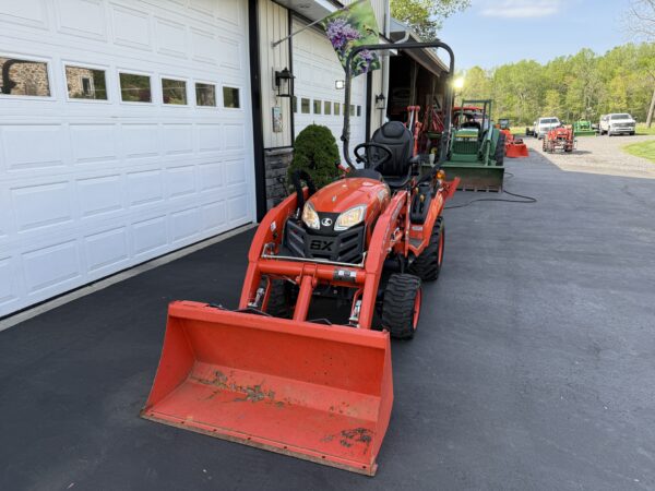 2019 Kubota BX23S Tractor Loader Backhoe - Image 4