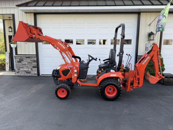 2019 Kubota BX23S Tractor Loader Backhoe - Image 15