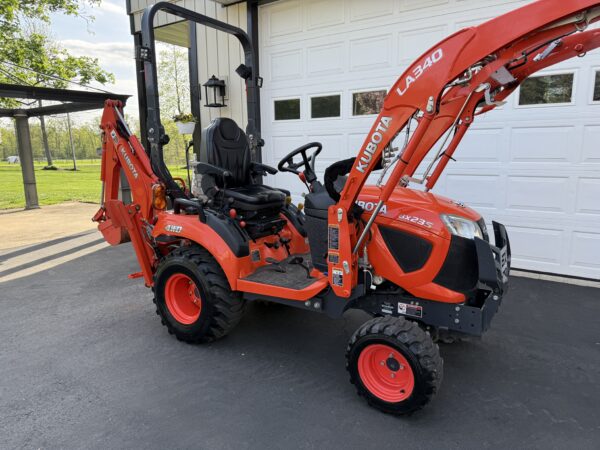 2019 Kubota BX23S Tractor Loader Backhoe - Image 28