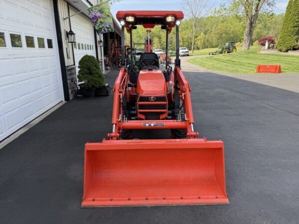 2020 Kubota B26 Tractor Loader Backhoe - Image 4