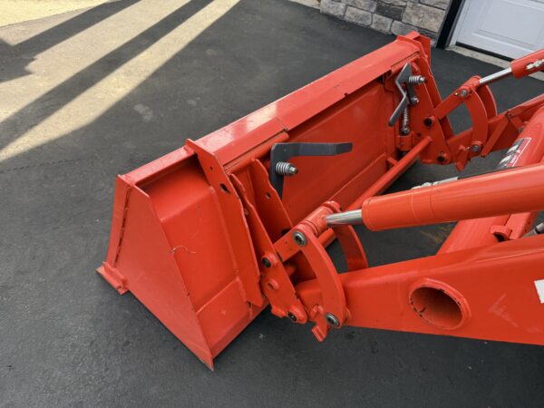 2020 Kubota B26 Tractor Loader Backhoe - Image 5