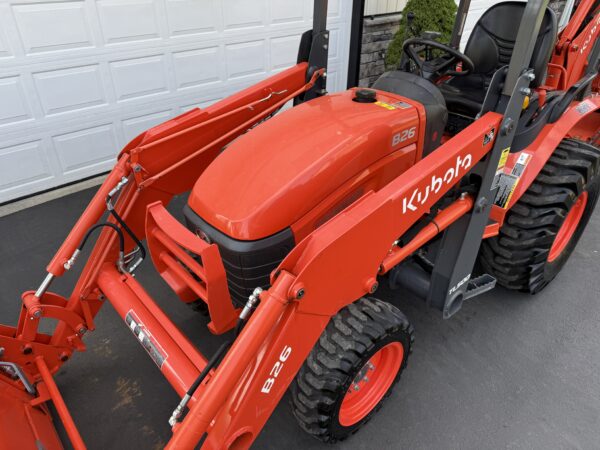2020 Kubota B26 Tractor Loader Backhoe - Image 8