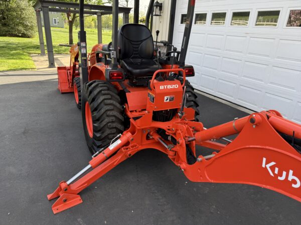 2020 Kubota B26 Tractor Loader Backhoe - Image 16
