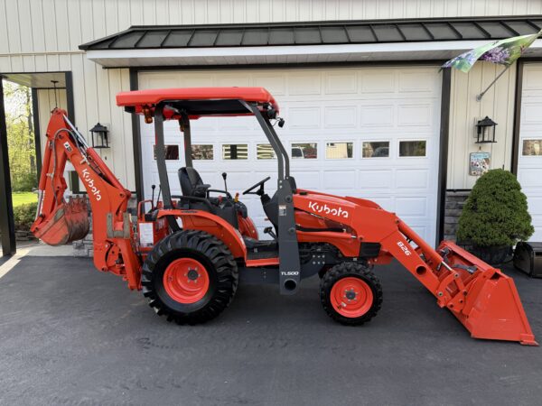 2020 Kubota B26 Tractor Loader Backhoe