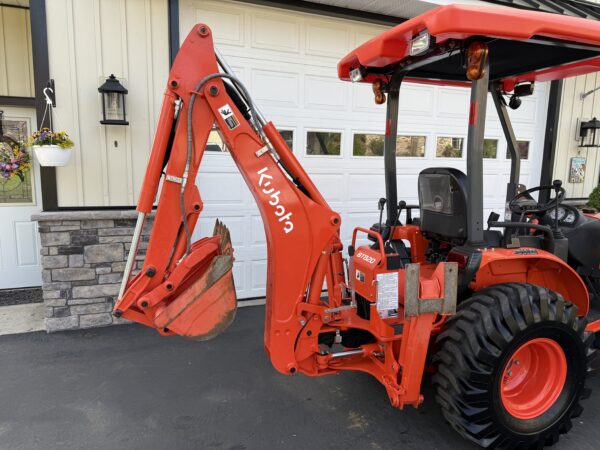 2020 Kubota B26 Tractor Loader Backhoe - Image 31