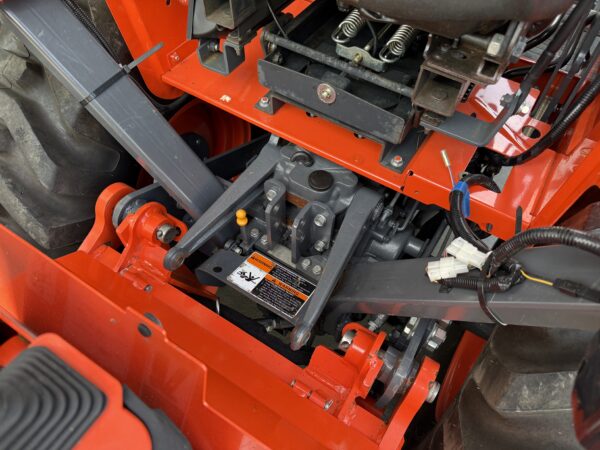 2020 Kubota B26 Tractor Loader Backhoe - Image 32