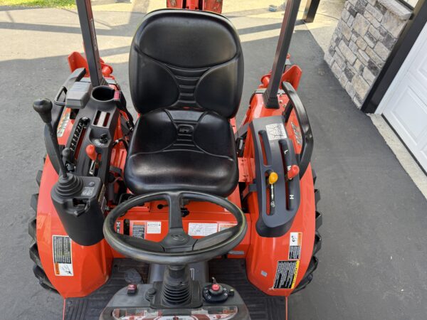 2020 Kubota B26 Tractor Loader Backhoe - Image 38