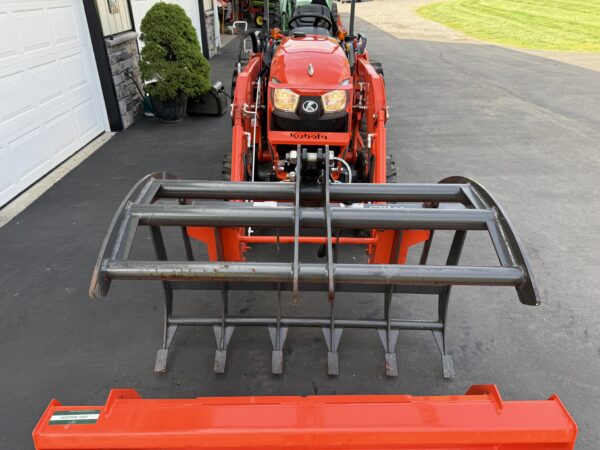 2021 Kubota LX2610 Tractor Loader Grapple - Image 6