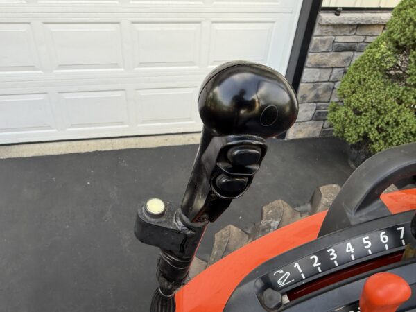 2021 Kubota LX2610 Tractor Loader Grapple - Image 22