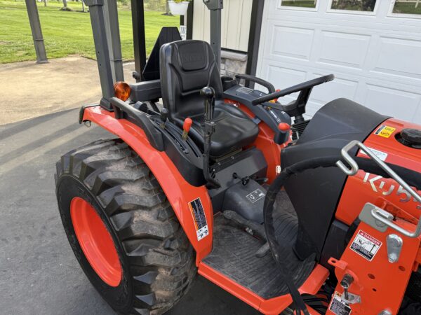 2021 Kubota LX2610 Tractor Loader Grapple - Image 27
