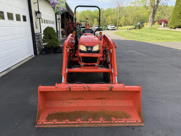 2023 Kubota L2501 Tractor Loader Backhoe - Image 5