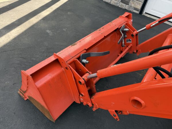 2023 Kubota L2501 Tractor Loader Backhoe - Image 8