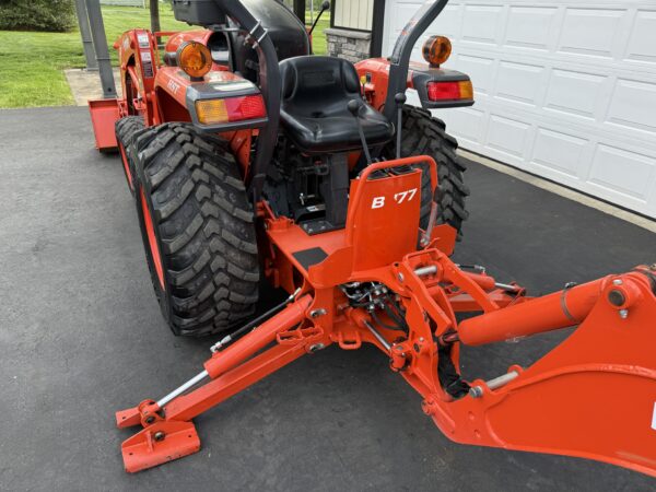 2023 Kubota L2501 Tractor Loader Backhoe - Image 16