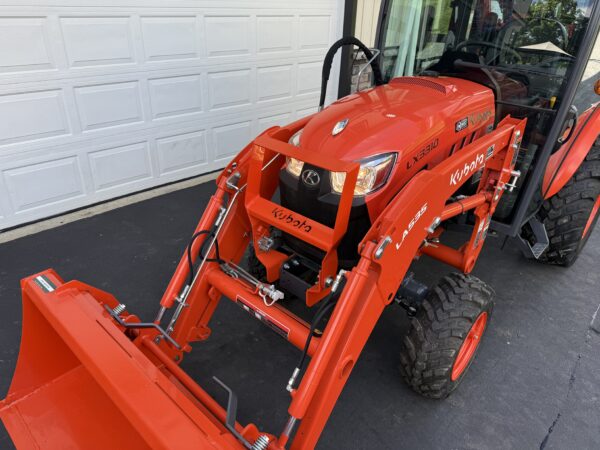 2022 Kubota LX3310 Tractor Loader Cab - Image 6