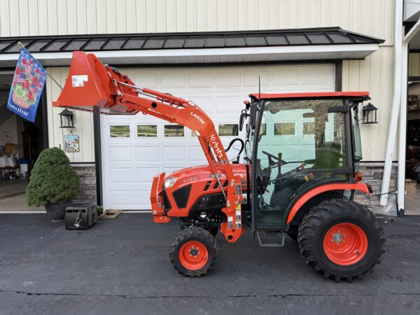 2022 Kubota LX3310 Tractor Loader Cab - Image 14