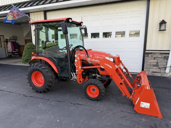 2022 Kubota LX3310 Tractor Loader Cab - Image 19