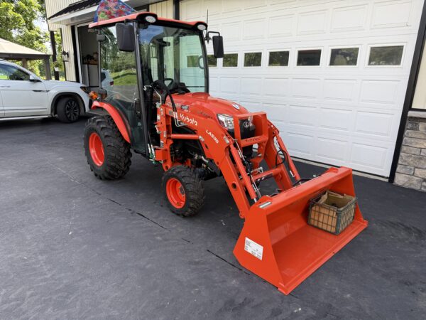 2022 Kubota LX3310 Tractor Loader Cab - Image 20