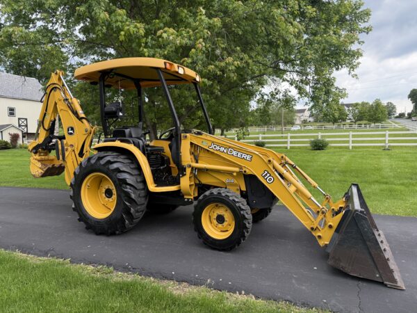 2006 John Deere 110 Tractor Loader Backhoe - Image 3