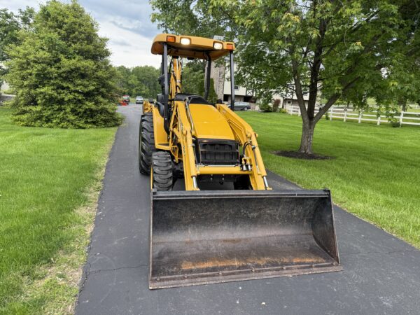 2006 John Deere 110 Tractor Loader Backhoe - Image 5