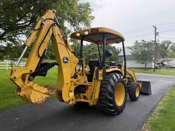 2006 John Deere 110 Tractor Loader Backhoe - Image 12