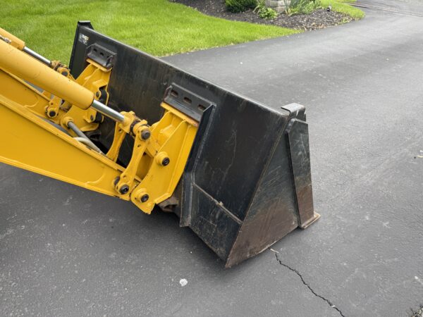 2006 John Deere 110 Tractor Loader Backhoe - Image 19