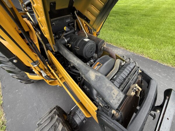 2006 John Deere 110 Tractor Loader Backhoe - Image 23