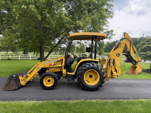 2006 John Deere 110 Tractor Loader Backhoe - Image 30