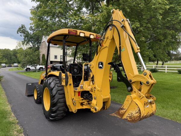 2006 John Deere 110 Tractor Loader Backhoe - Image 37