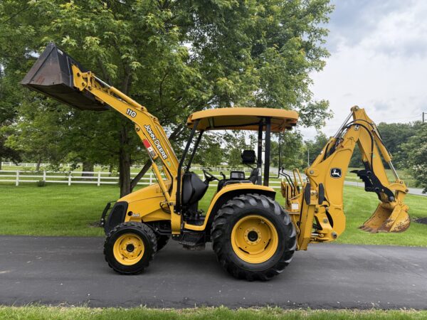 2006 John Deere 110 Tractor Loader Backhoe - Image 38