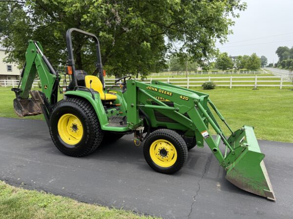 2000 John Deere 4400 Tractor Loader Backhoe - Image 3