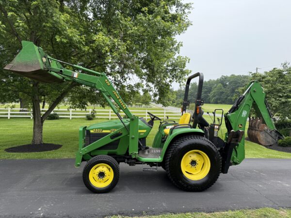 2000 John Deere 4400 Tractor Loader Backhoe - Image 28