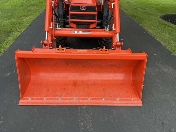 2023 Kubota B26 Tractor Loader Backhoe - Image 10