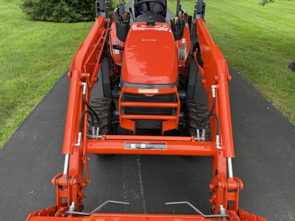 2023 Kubota B26 Tractor Loader Backhoe - Image 11