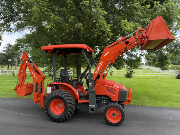 2023 Kubota B26 Tractor Loader Backhoe - Image 15