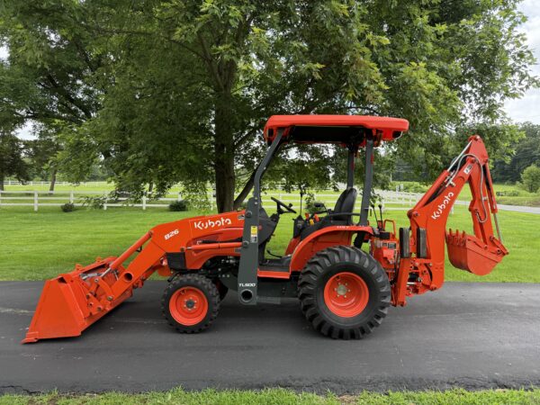 2023 Kubota B26 Tractor Loader Backhoe - Image 20