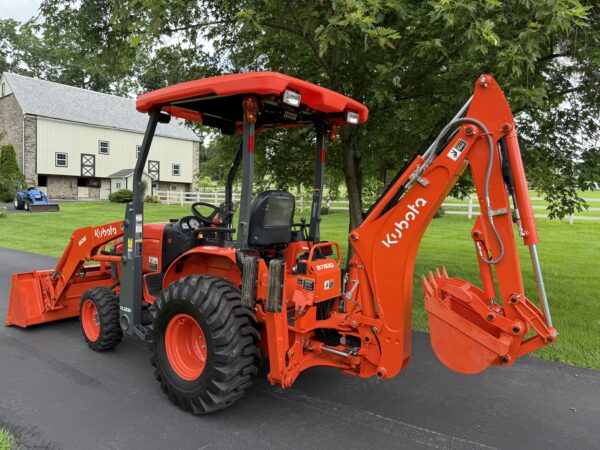 2023 Kubota B26 Tractor Loader Backhoe - Image 24