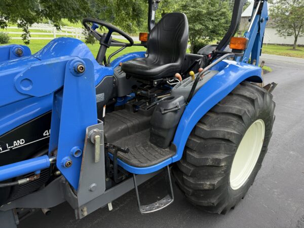 2000 New Holland TC40D Tractor Loader Backhoe - Image 24